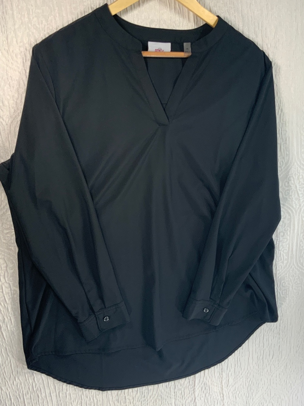 Black V-Notch Long-Sleeve Blouse